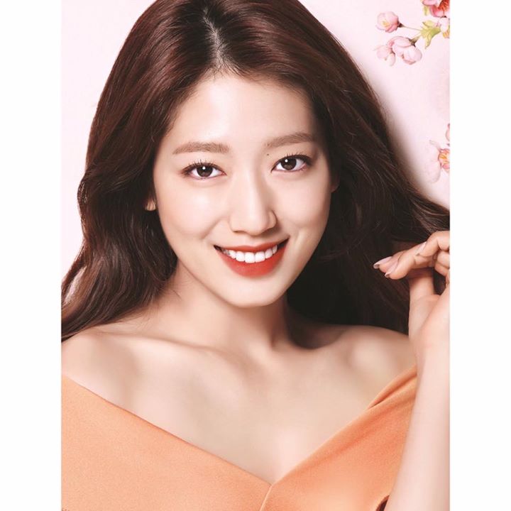 Park Shin Hye đóng góp hơn 100 triệu Won (2 tỷ VNĐ) cho Tổ chức quốc tế Lương thực cứu đói Hàn Quốc