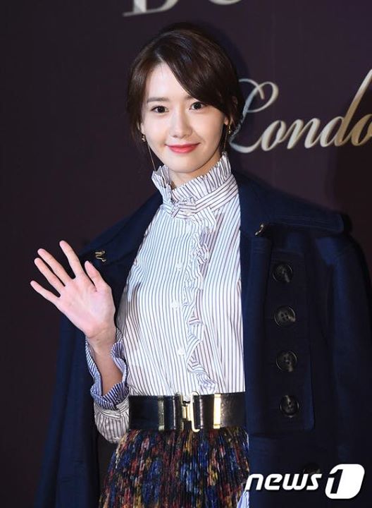 SNSD Yoona, Lee Jong Suk, Han Hyo Joo, Park Seo Joon, Jung Ryeo Won, Jung Woo Sung và Go So Young tại sự kiện của Burberry