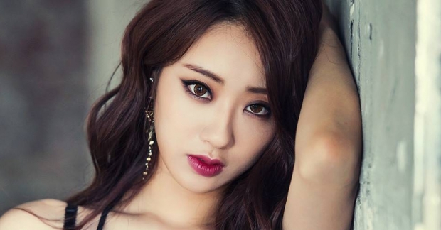 Kyung Ri (Nine Muses) bị "ném đá" vì tự nhận mình là thần tượng nữ sexy nhất