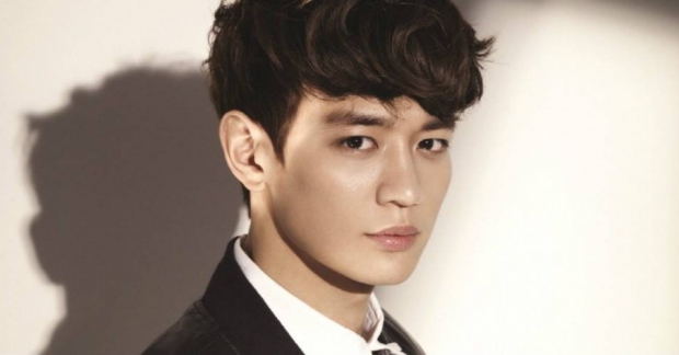 Minho (SHINee) tiết lộ tình trạng quan hệ của mình và quan điểm khi hẹn hò