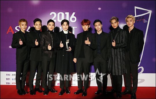 [PIC] 161116 EXO at Asia Artist Awards 