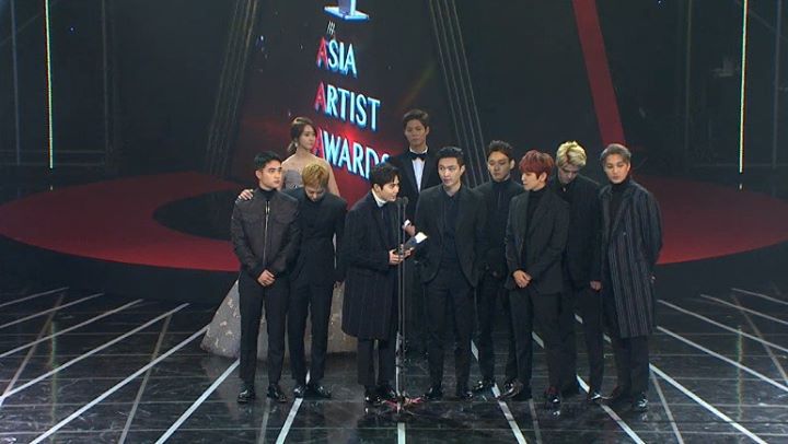 [CAP] 161116 EXO tại "2016 Asia Artist Awards" #AAA2016