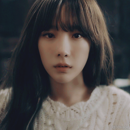 Pann: Xôn xao chủ đề khóe môi của Taeyeon