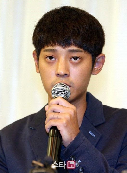 Edaily - Naver: "Jung Joon Young,  đến Pháp mà không có 'vé chiều về'"... chưa xác định bao giờ trở lại