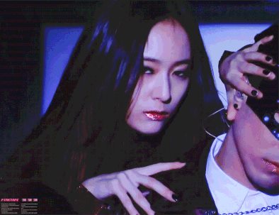 Pann: Krystal là Ma Cà Rồng ở concert? 