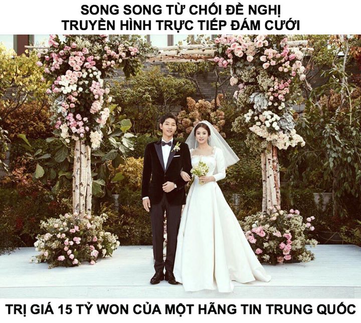 Trước khi ng&agrave;y trọng đại diễn ra, Song Joong Ki v&agrave; Song Hye Kyo đ&atilde; từ chối một hợp đồng trị gi&aacute; 15 tỷ won ($13 triệu đ&ocirc; ~ 302 tỷ VNĐ) để một h&atilde;ng tin Trung Quốc được độc quyền livestream t&aacute;c nghiệp ngay trong đ&aacute;m cưới của m&igrave;nh.
