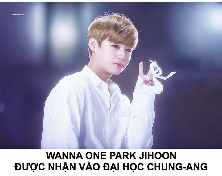 Park Jihoon sẽ theo học khoa Phim ảnh và Nhà hát của trường Đại học Chung-Ang, đồng thời không phải tham gia kì thi đại học năm nay.