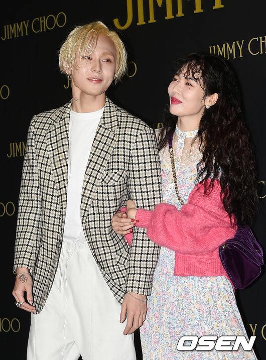 HyunA ♥ E’Dawn lần đầu tiên công khai dự sự kiện cùng nhau sau khi rời Cube