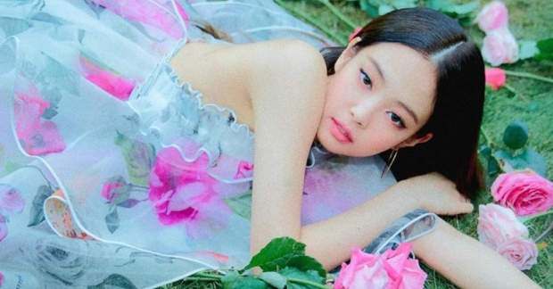 Không hổ danh là 'công chúa YG', váy vóc mà công ty đầu tư cho Jennie (Black Pink) debut solo quá ư là 'khủng khiếp'