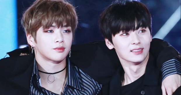 Kang Daniel (Wanna One) tiết lộ mẹ mình rất hâm mộ Hwang Minhyun 