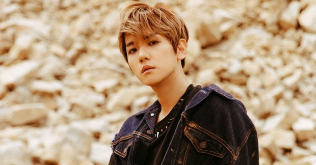 Thêm một lần nữa, Baekhyun (EXO) thẳng thắn 'dằn mặt' sasaeng fan khi đang livestream trên Instagram