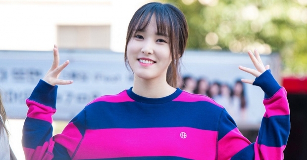 Ơn trời, cuối cùng Yuju (GFriend) đã xuất hiện rồi!