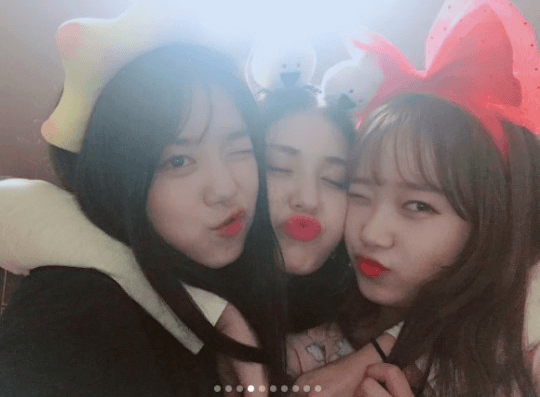 Somi, Yoojung và Sohye dính nghi án uống rượu khi chưa đủ tuổi