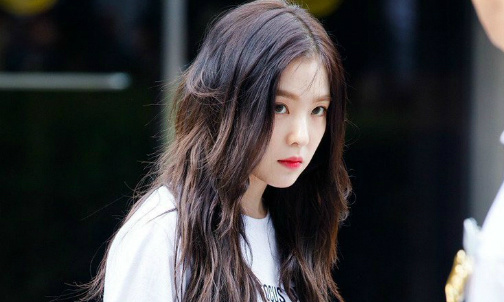 Cái nhìn 'sắc lạnh' của Irene (Red Velvet) khiến người hâm mộ thấy thiếu thiện cảm