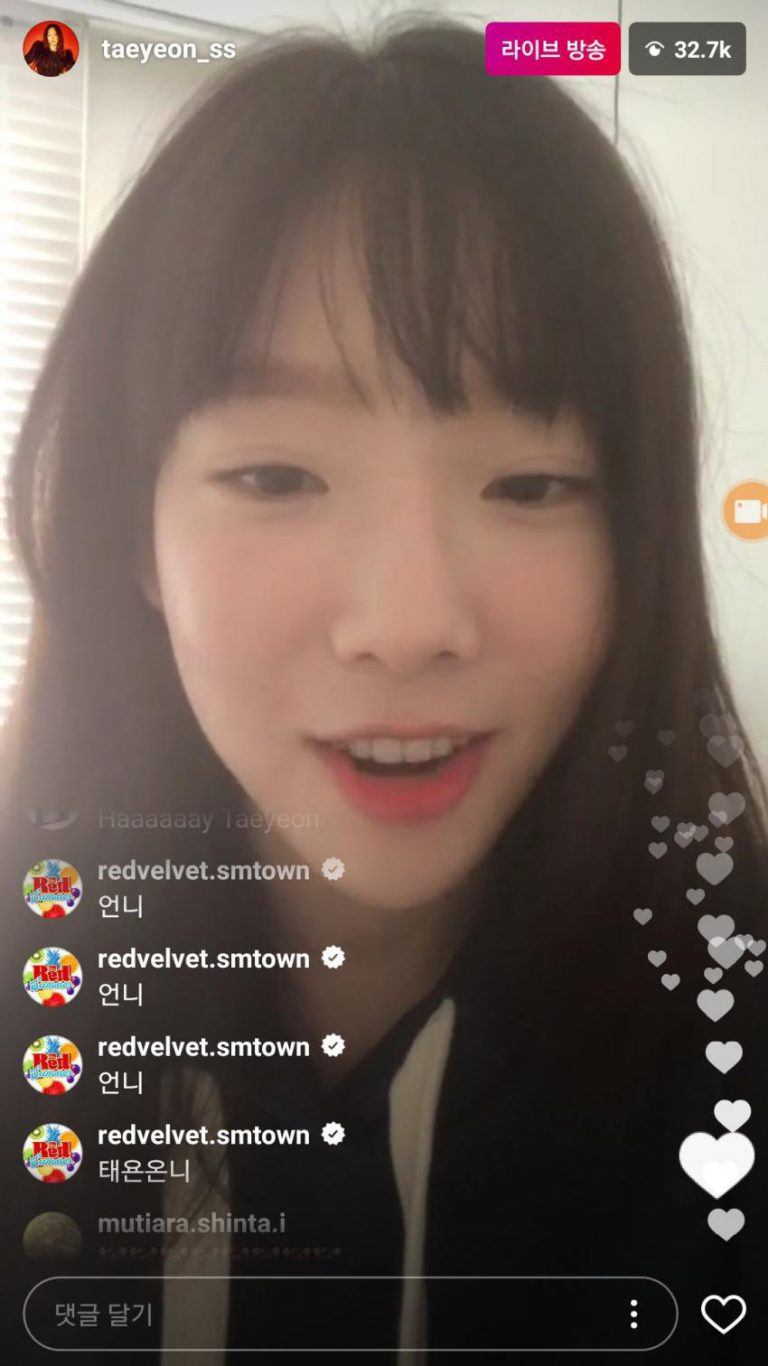 Taeyeon bị vị khách bất ngờ spam trên Instagram Live