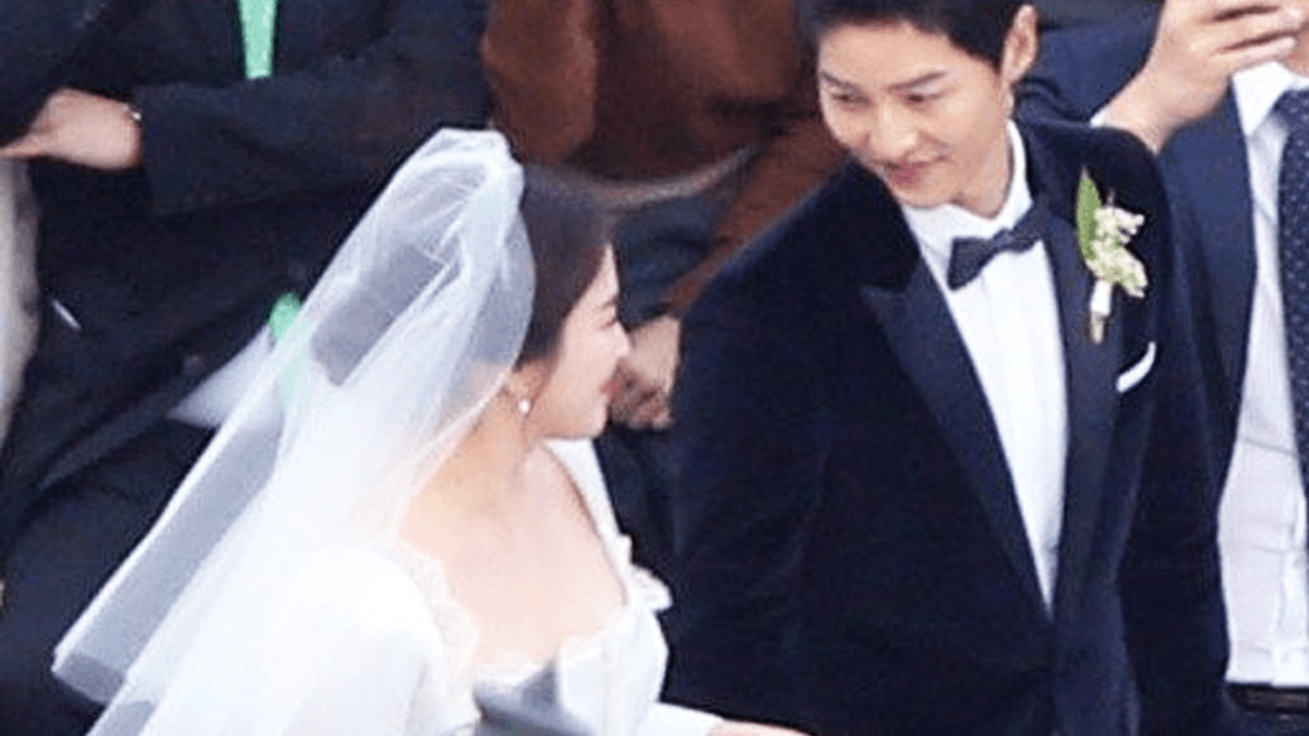 Song Joong Ki và Song Hye Kyo đã chính thức là vợ chồng