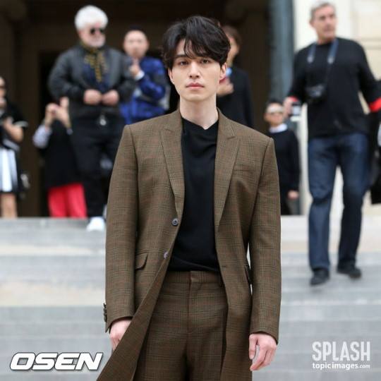 B&agrave;i b&aacute;o: Ngoại h&igrave;nh ho&agrave;n hảo của Lee Dong Wook thu phục Paris 