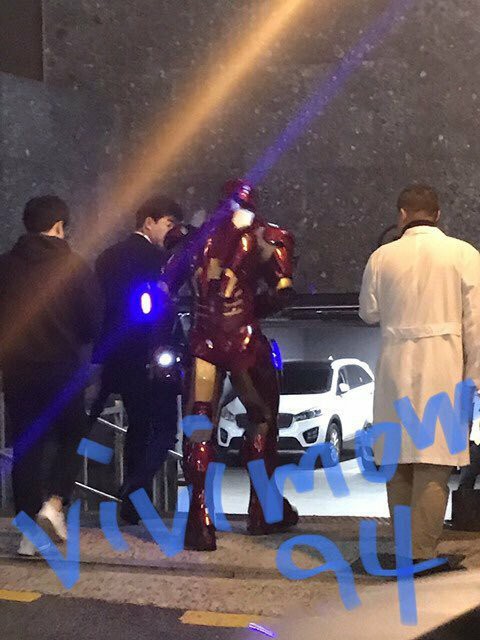 Pann: Giá tiền bộ đồ Iron Man Chanyeol mặc trong tiệc Halloween của SM