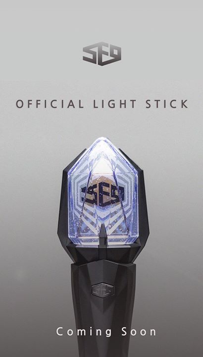 SF9 công bố lightstick và màu chính thức Fantasia Hologram trước thềm concert đầu tiên ở Hàn Quốc