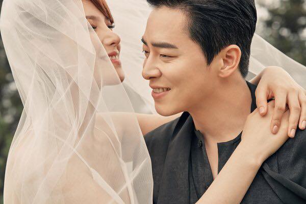 Jo Jung Suk và Gummy chính thức nên duyên vợ chồng bằng 1 đám cưới đơn giản và riêng tư vừa được tổ chức với sự góp mặt của gia đình và bạn bè