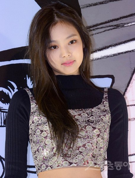 Bài báo: [Độc quyền] Black Pink Jennie ra mắt với tư cách solo vào tháng Mười Một... Hé lộ nét quyến rũ riêng