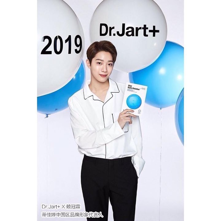 Pann: Dr.Jart phải cảm ơn Lai Guanlin và fan của cậu ấy hai lần trong một ngày