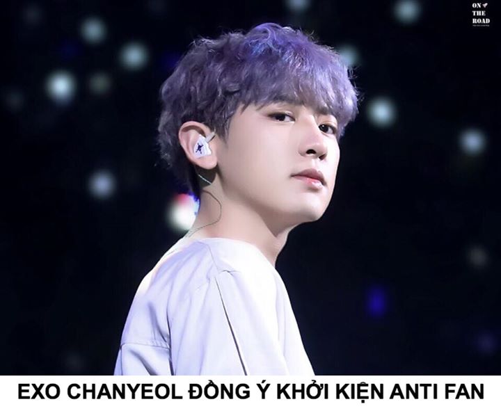 Sau 2 năm thu thập chứng cứ và gây quỹ, fansite của EXO Chanyeol đã đệ đơn kiện 4 cá nhân tung tin đồn ác ý, bình luận quấy rối tình dục và nhắm đến cả gia đình anh. Chanyeol đã đồng ý và nói với phía cảnh sát: "Sẽ không có thương lượng gì hết." Sau Trung