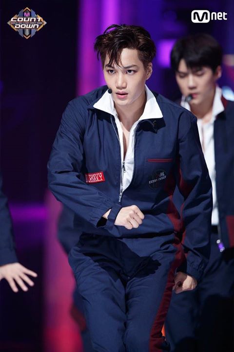 Pann: EXO KAI lại làm thế nữa rồi...!