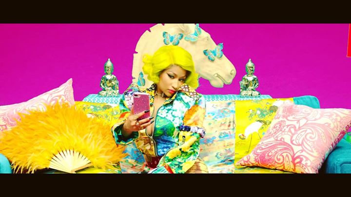 BTS bất ngờ tung MV “IDOL” phiên bản có sự xuất hiện của Nicki Minaj ▶ https://youtu.be/K1scjjbfNsk