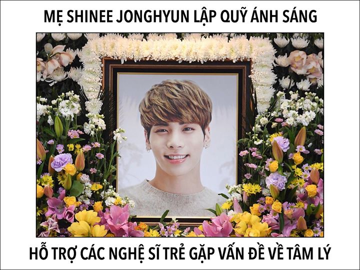 Shiny Foundation được thành lập dựa trên tiền tác quyền từ các sản phẩm âm nhạc của Kim Jonghyun. Với mong muốn giúp đỡ các nghệ sĩ trẻ chưa có công ty chủ quản đang gặp khó khăn, hoặc xoa dịu những tâm hồn bị tổn thương trên con đường phục vụ nghệ thuật 