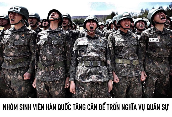 12 sinh viên cùng học ngành âm nhạc cổ điển tại một trường đại học ở thủ đô Seoul đã bị phát hiện cố tình trở nên thừa cân để trốn nghĩa vụ quân sự bằng cách sử dụng bột protein và uống nhiều nước ép trái cây trong ngày kiểm tra sức khỏe trước khi nhập ng