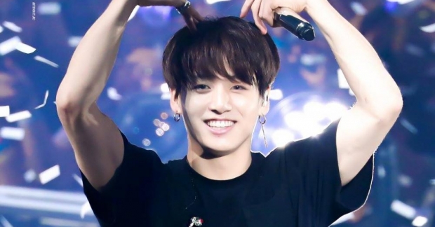 Quá trình "maknae vàng" Jungkook ngày một trưởng thành cùng với cái tên BTS