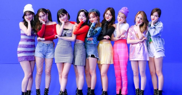 TWICE xác nhận tham gia "2018 Asia Artist Awards" khiến fan vô cùng mong đợi 