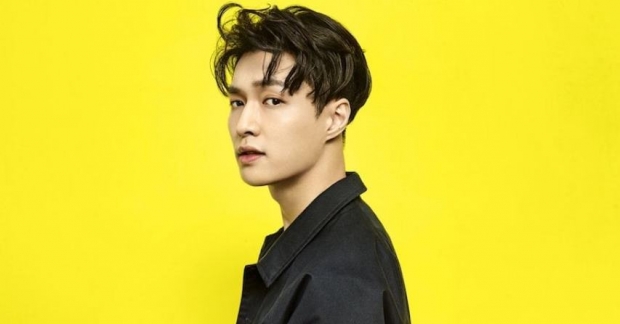 Lay (EXO) Mỹ tiến, netizen Việt liên tục nhắc đến "đường lưỡi bò"