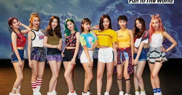 Momoland lại vừa có thêm một MV đạt thành tích hàng trăm triệu view 