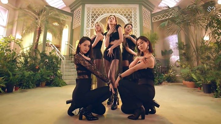 Bài báo: Nhóm nhỏ của SNSD Oh!GG trở lại với MV mới, 'Lil Touch' không ngờ lại hoàn hảo như vậy 