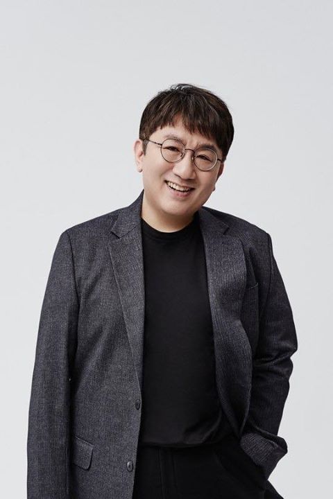 Bài báo: Big Hit quyết định huỷ dự án hợp tác BTS x Akimoto Yasushi "Chúng tôi sẽ thay đổi các bài hát trong album”